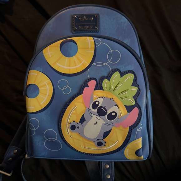 Stitch loungefly - Picture 1 of 6